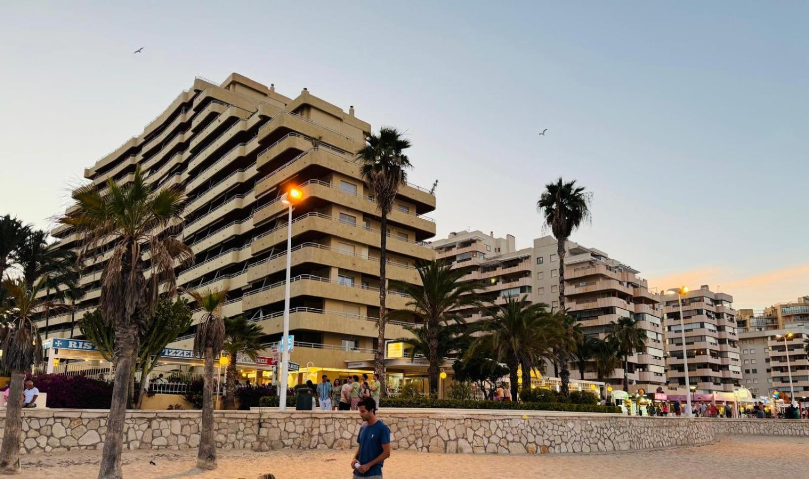 Calpe By The Sea Edificio Turmalina Apartment Bagian luar foto